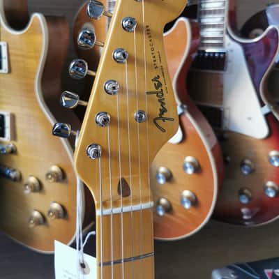 Fender 70th Anniversary American Vintage II 1954 Stratocaster 2024 - 2-Color Sunburst image 7