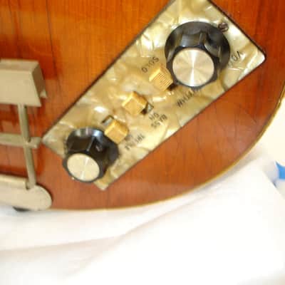 Vintage 1964 Hofner  500/1 Violin 4-String Electric Bass Guitar, Natural w/ Case image 5