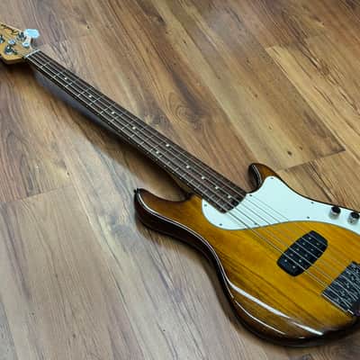Fender American Deluxe Dimension Bass V Violin Burst image 4