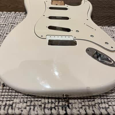 Tracer Performance Series 1994 - Aged White Loaded Stratocaster Body image 4