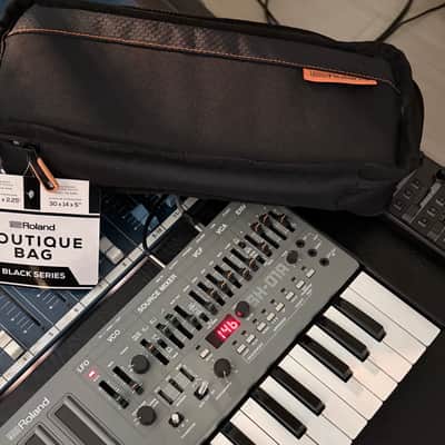 Roland SH-01A + K-25M Keyboard Boutique Series Monophonic Synthesizer Module 2017 - Present - Gray image 4