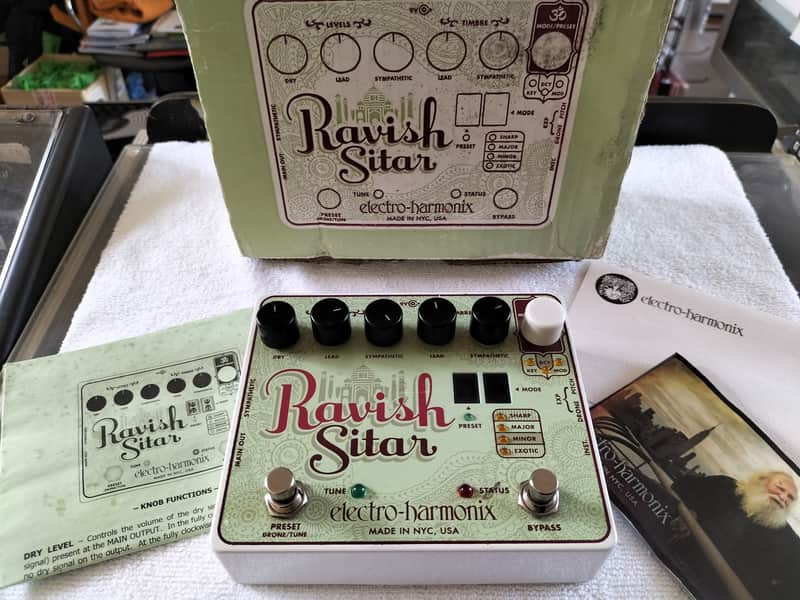 Electro-Harmonix Ravish Sitar