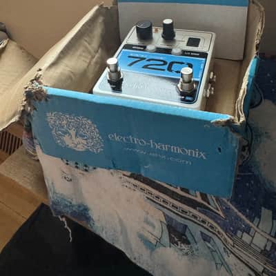 Electro-Harmonix 720 Stereo Looper 2015 - Present - Black / White / Blue image 5