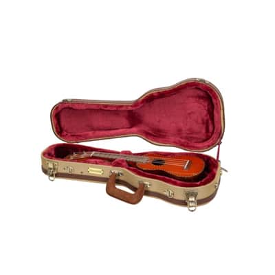 Crossrock Master Series Soprano Ukulele Case for 21'' Long Neck | Classic Fabric Tweed Exterior, Re-Engineered Shell, Backpack Straps & Leather Handle, Deep Red Velvet Interior image 12