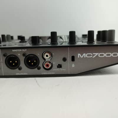 Denon MC-7000 4-Channel DJ Controller with Duo USB Interfaces 2020's - Black image 12