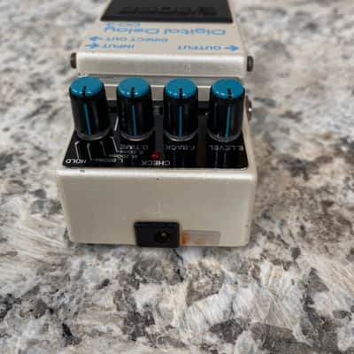 Boss DD-3 Digital Delay 1986 - long chip - MIJ 80s Blue label image 3