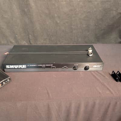 L4 MARCAD Rack Diversity Wireless Receiver and L11-CU Wireless Guitar Transmitter image 1