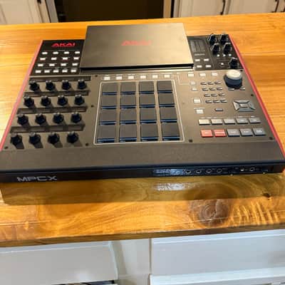 Akai MPC X with Box excellent condition image 3