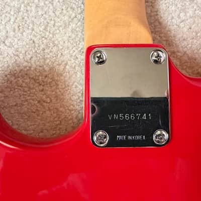 Squier Standard Stratocaster with Rosewood Fretboard 1989 - 2000 - Torino Red image 9