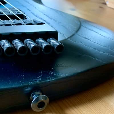 Kiesel OM6L 2018 - Aqua blue raw tone satin with black burst image 4
