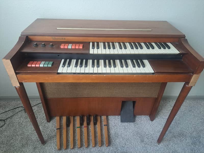 Thomas Organ AR-1 60s or 70s - Wood image 1