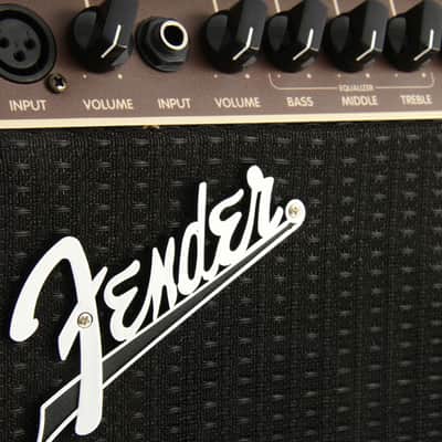 ACOUSTASONIC 15 Fender image 2