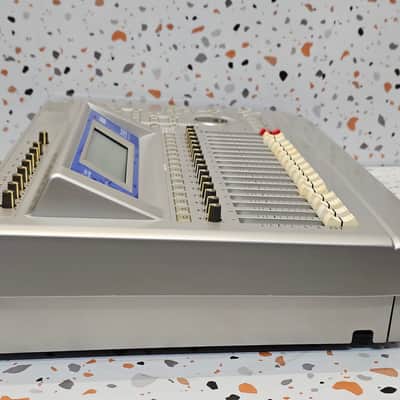 Korg D1600 16-track digital recording studio with built-in mixer image 15