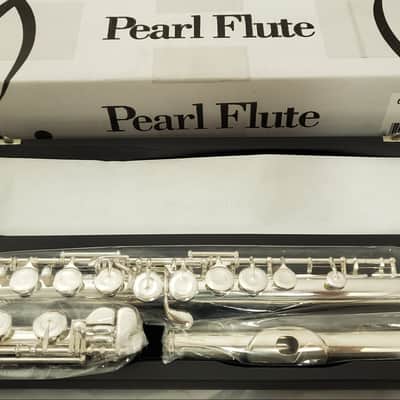 Pearl *Pre-Order* Quantz 665 Series Flute Offset G/B-Footjoint/Closed Hole/Split-E Mechanism | Special Order | WorldShip | Authorized Dealer image 3