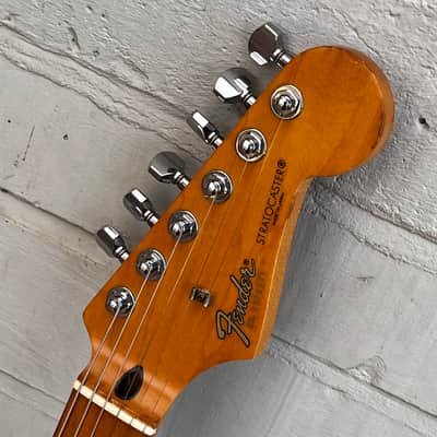 RARE 1987 Fender Japan ST-33M … MEDIUM SCALE LENGTH Stratocaster ... mythical “E-Serial” Era … 24.75" inch Stratocaster = GIBSON feel & Snap)+ Gotoh Magnum Locking Tuners + Fender GIGBAG image 2