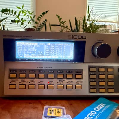 Immaculate AKAI S1000 MIDI Stereo Digital Sampler w 32MB RAM Maxed, Factory Level 4M Mod, New PSU, ZuluSCSI 2026 USB-C, 20x16GB SD cards, Analog & Digital synth/drum libraries, Original Box, English & Japanese Manuals - (1989) image 4