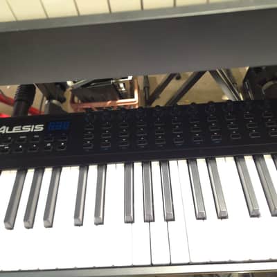 Alesis VI61 USB MIDI Keyboard / Pad Controller 2010s - Local Pickup Only image 3