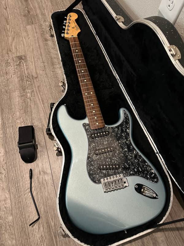 Fender 2006 MIM Fender Stratocaster - Metallic Ice Blue Finish image 1