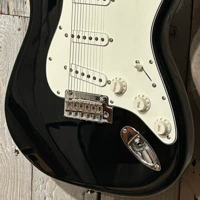 Excellent 2021 Fender Player Stratocaster with Maple Fretboard - Black, Ships Ultra Fast with Gig Bag and Pro Set Up! image 5