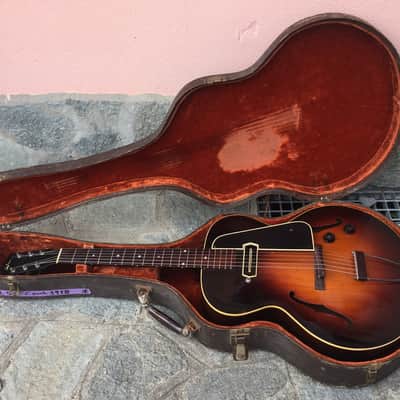 Immagine Gibson L-50 1937 Sunburst converted to a Charlie Christian Model with a period pickup - 17