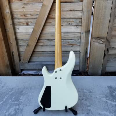 G. Gould (Modulus) USA GGj4 Maple Neck 4 String Jazz EMG 9v Bass Guitar White & Gator Deluxe Case image 4