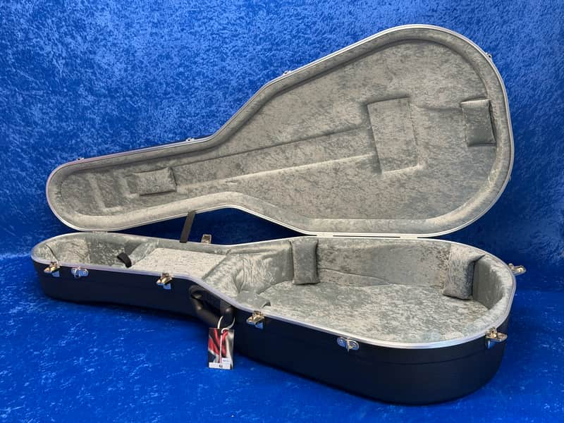Hiscox PRO-II-GJ-B/S Hardshell Acoustic Jumbo Style Guitar Hard Case image 1