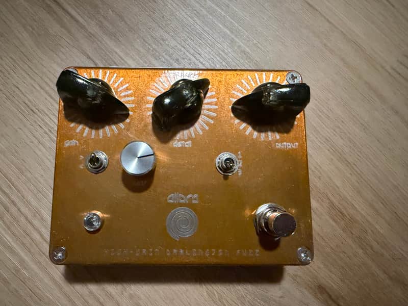 Fuzz Frenzy: High-Gain Darlington Fuzz Pedal - $170 on Reverb