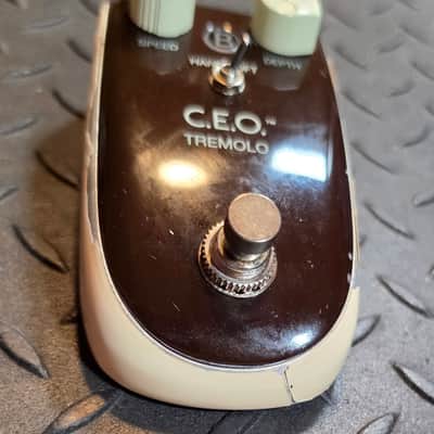 Danelectro Billionaire C.E.O. Tremolo 2010s - Black CEO image 3