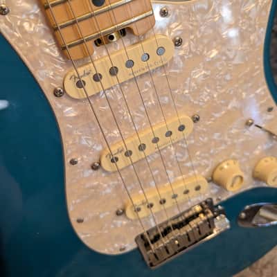 Fender American Elite Stratocaster Electric Guitar image 6