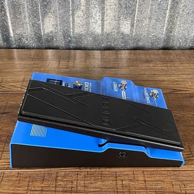 Boss XS-100 Poly Shifter Pitch Shift Guitar Bass Effect Pedal image 4