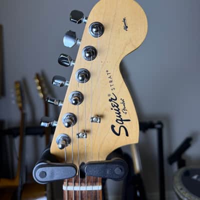 Squier Affinity Series Stratocaster with Maple Fretboard 2001 - 2018 - Black image 5