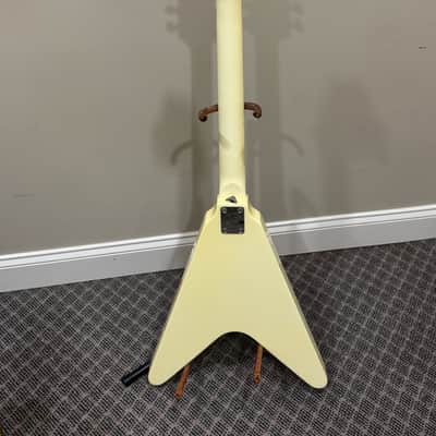 Vantage  FV575 1980 Flying V aged white vintage Japanese w/ohsc image 2