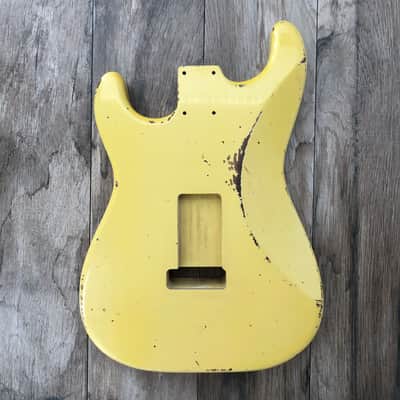 Immagine FRANCHIN Mercury guitar body Relic Aged Vintage White 100% Nitro Lacquer Cracks SSS Red Alder Stratocaster-Strat-S-Style Made in Italy - Stock piece #23080626 - 11