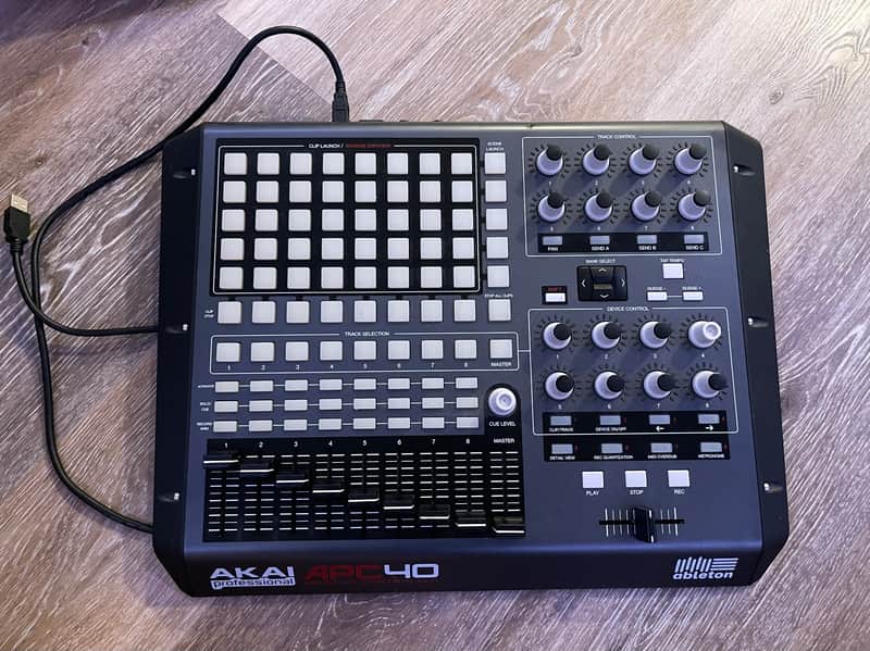 Akai APC40 2010s - Black image 1