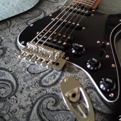 Firefly FFST HSS stainless steel frets & locking tuners image 3