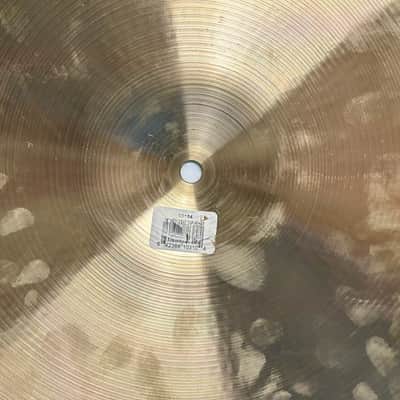 Zildjian 14" A Series New Beat Hi-Hat Cymbals (Pair) 2013 - Present - Traditional - NOS- 916 Grams Top / 1379 Grams Bottom image 11