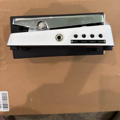 Xotic XW-1 Wah 2010s - White image 2