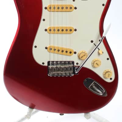 1983 Squier Stratocaster '62 Reissue candy apple red JV series image 2