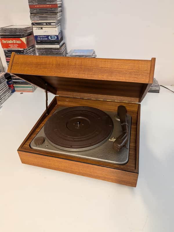 Vintage ELAC Miraphon 210 Turntable - Scandinavian Style / Mid-Century Teak