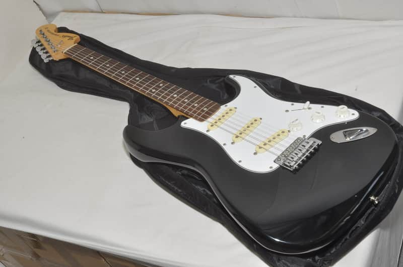 Fender Stratocaster K008976 Electric Guitar Ref No 7577 image 1
