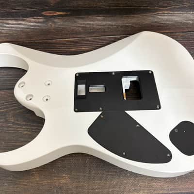 2016 Ibanez Prestige RG2570MZA Body White Pearl Metallic Made in Japan image 13