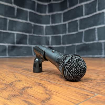 Shure PGA58 Dynamic Microphone - Handheld Mic for Vocals with Cardioid Pick-up Pattern, Discrete On/Off Switch, Mic Clip and Zipper Pouch (PGA58-XLR) - Black image 12
