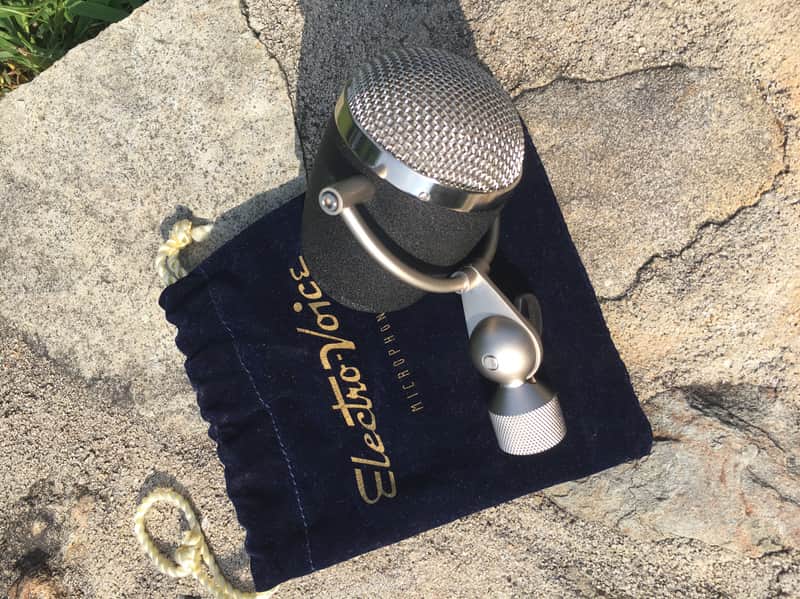 Electro-Voice Raven Cardioid Dynamic Microphone image 1