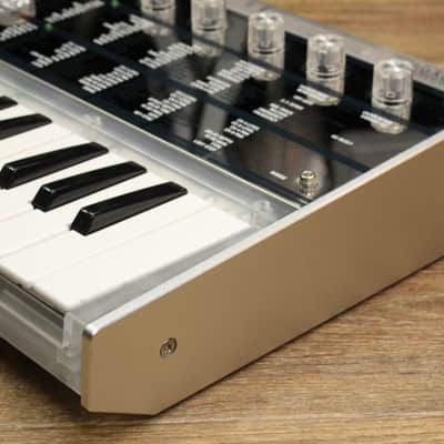 KORG microKORG Crystal [900130] (09/07) image 9