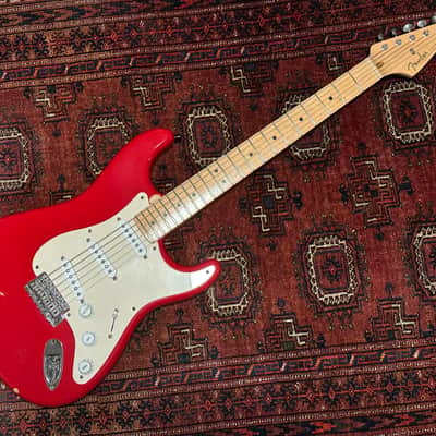 Fender Eric Clapton Artist Series Stratocaster with Vintage Noiseless Pickups 2005 Torino Red image 1
