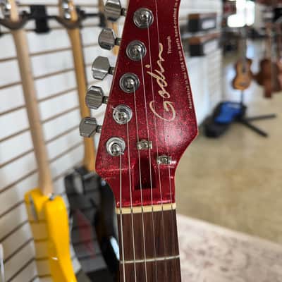 Godin Triumph - Red Sparkle image 2