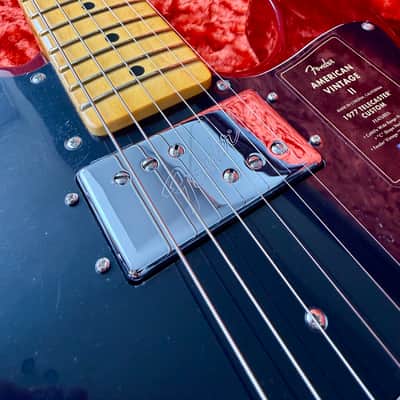 Fender American Vintage II '77 Telecaster Custom - Wine image 5