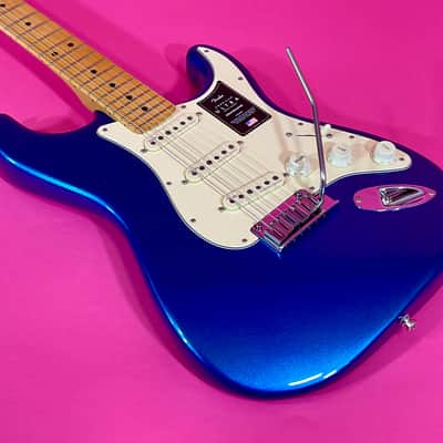 Fender American Ultra Stratocaster 2022 - Cobra Blue image 8