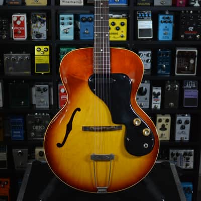 Gibson ES-120T 1964 - Sunburst image 3
