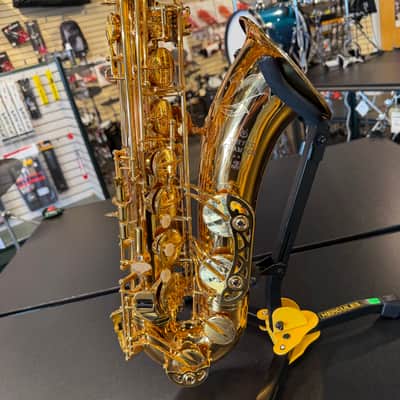 Buffet Crampon BC8402-1-0 2022 Tenor Sax Gold Lacquer and Engraved image 2